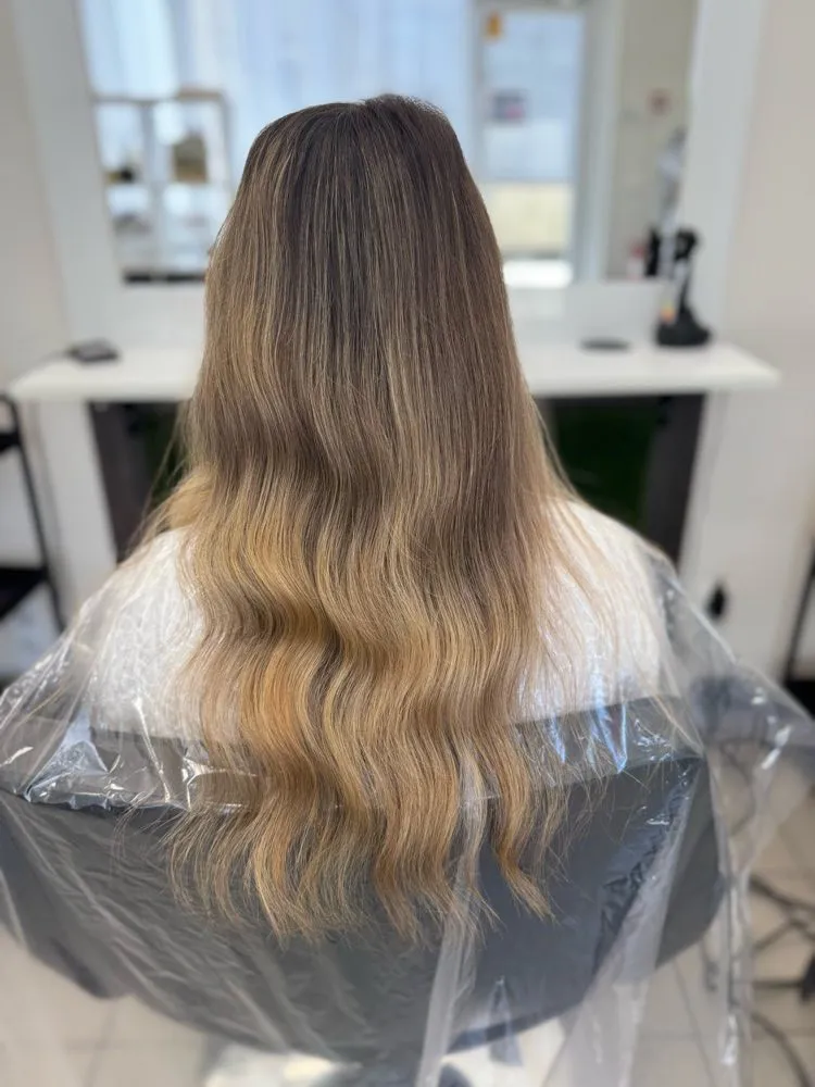 Balayage ar viļņiem, medus toņi
